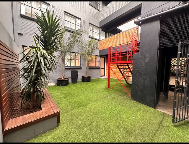 79M² OFFICE TO LET IN GREENSIDE
